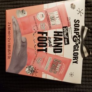 Soap& Glory hand and foot gift set